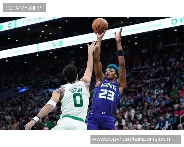 特纳高效表现助力球队15投9中斩获24分8篮板正负值全队最高