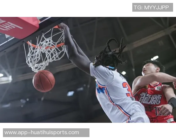 锡安替补出战21分钟高效表现15投9中砍下26分5篮板助球队争胜